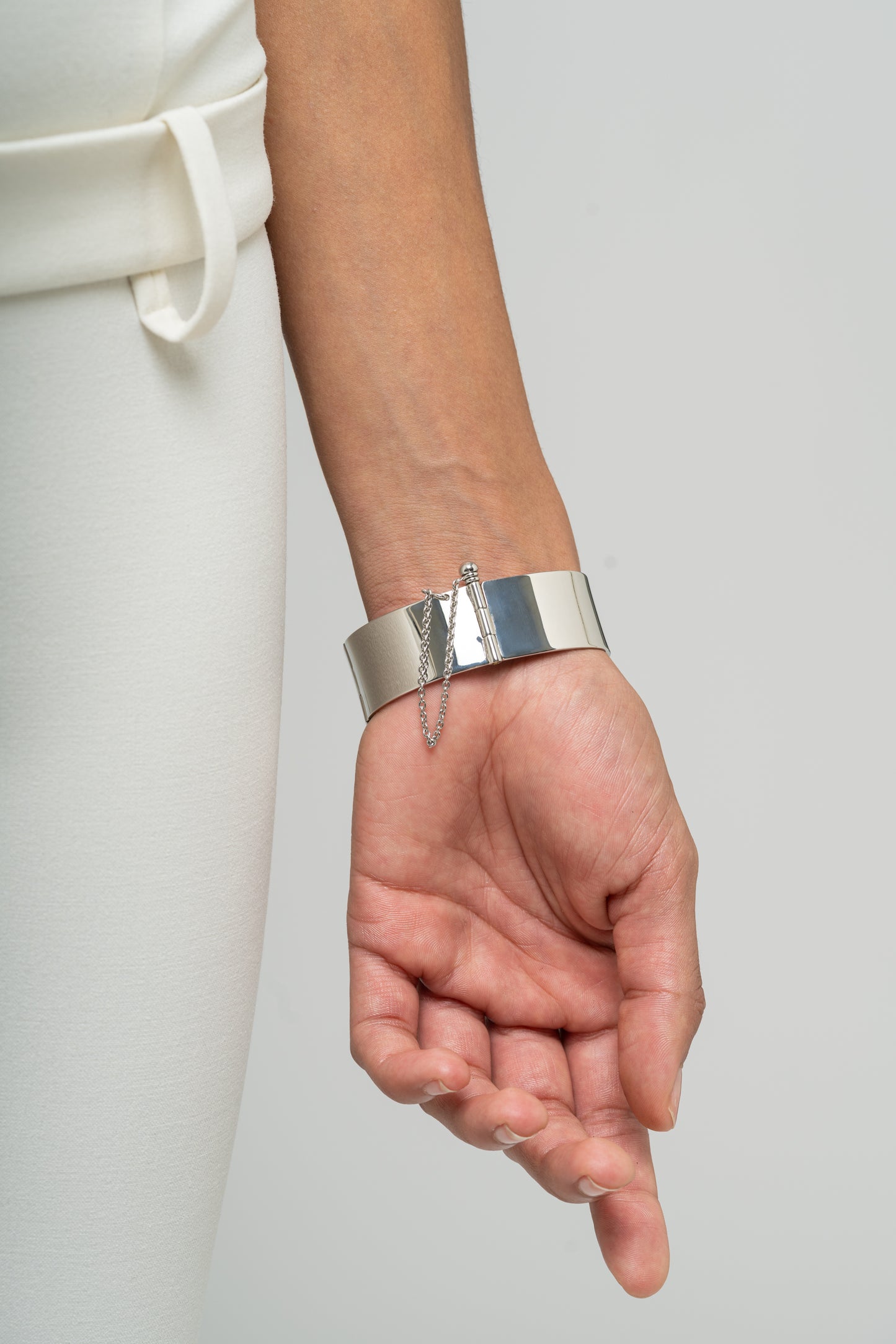 "RING" ARM CUFF - 032c