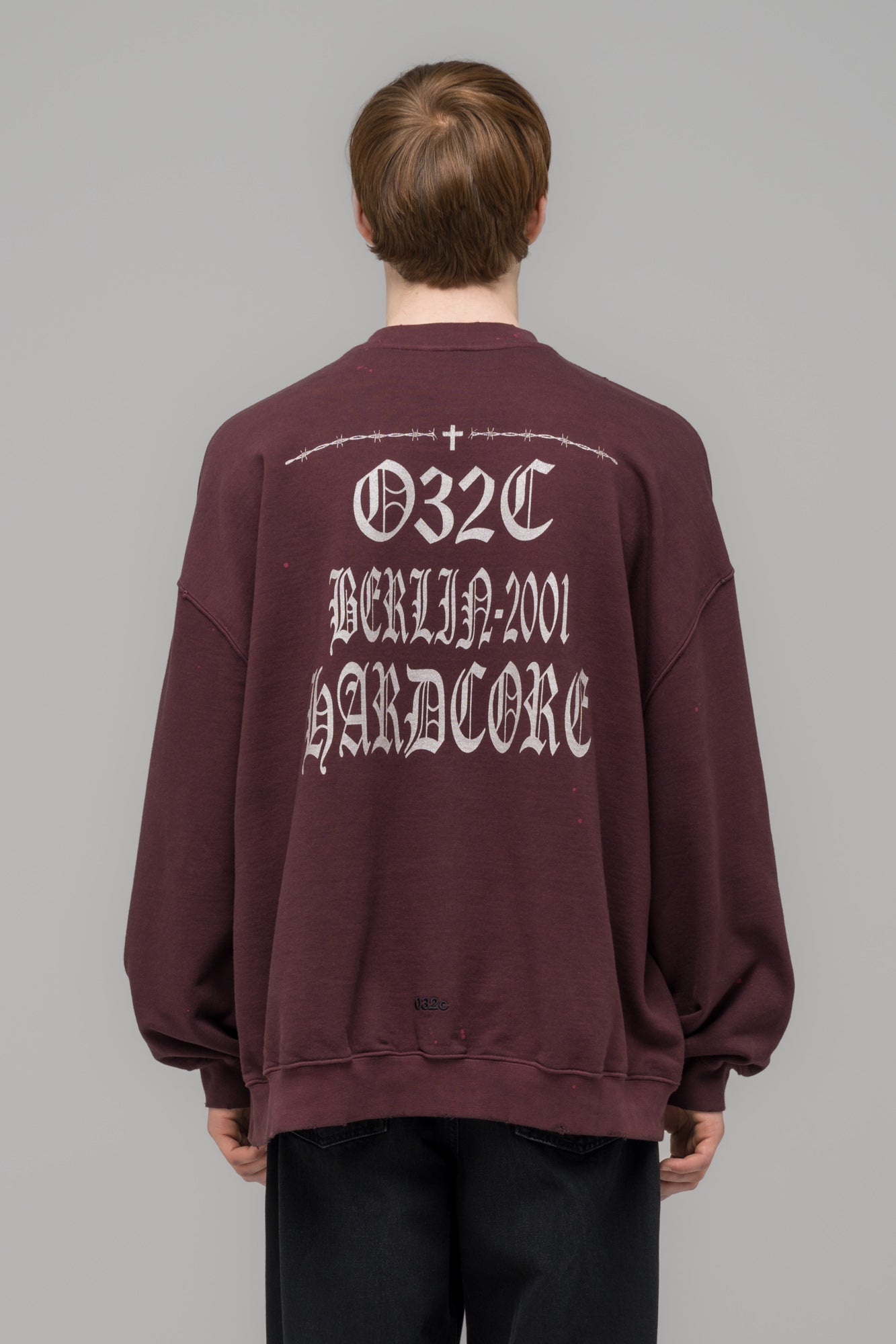 "HARDCORE SINCE 2001" OVERSIZED CREWNECK - 032c