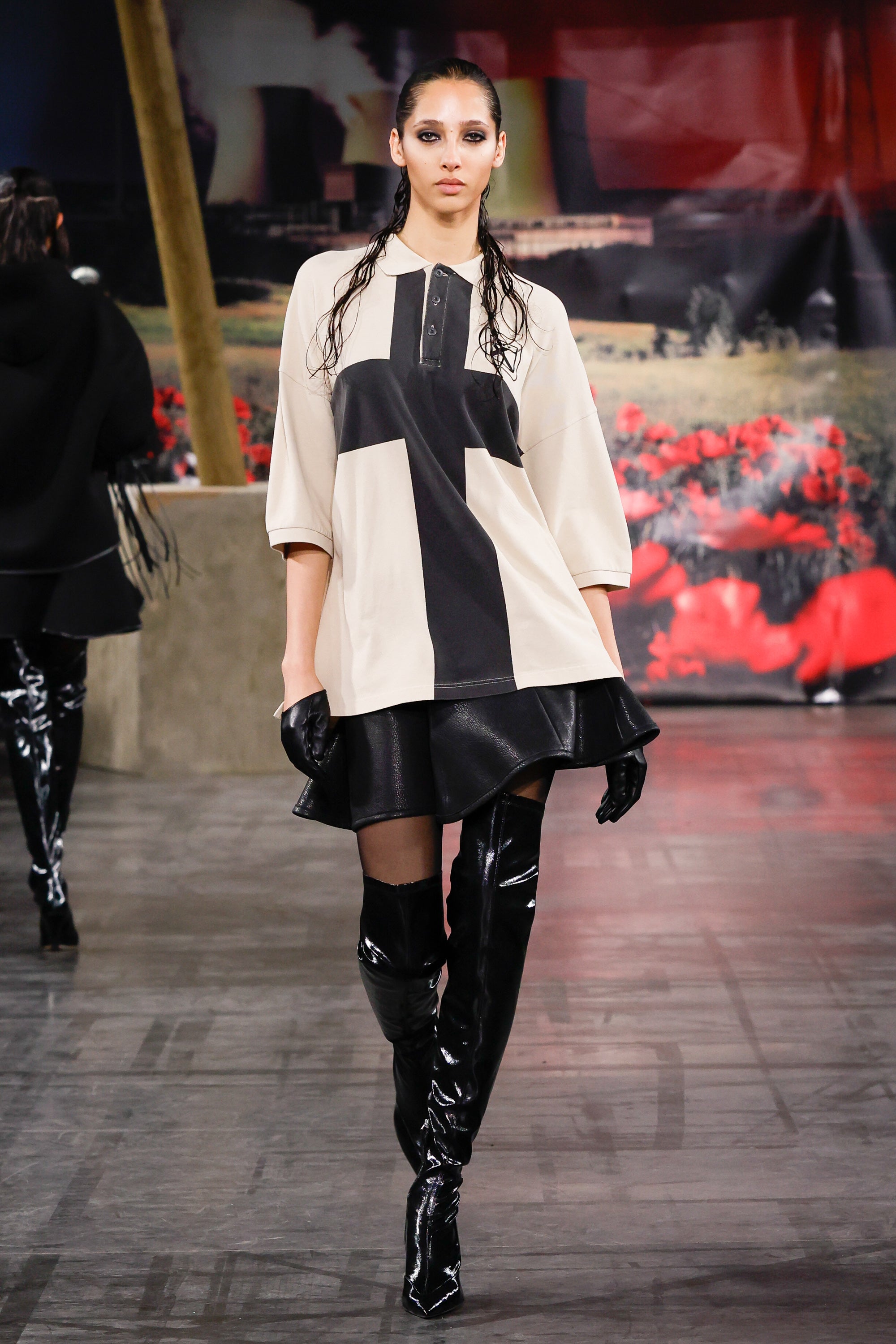 "FAINTING CROSS" OVERSIZED POLO SHIRT