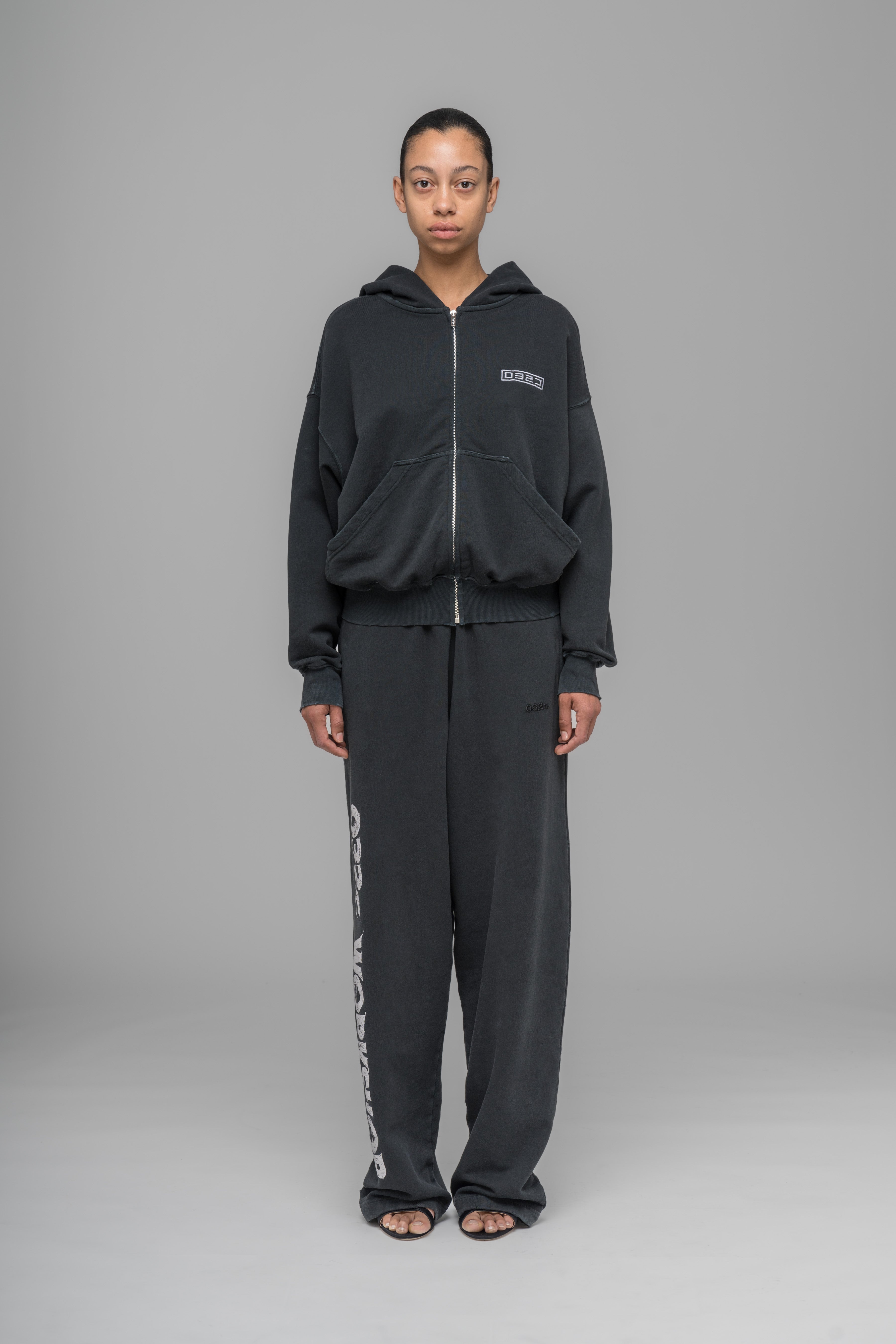 "ROUTINE" ZIP HOODIE WASHED BLACK