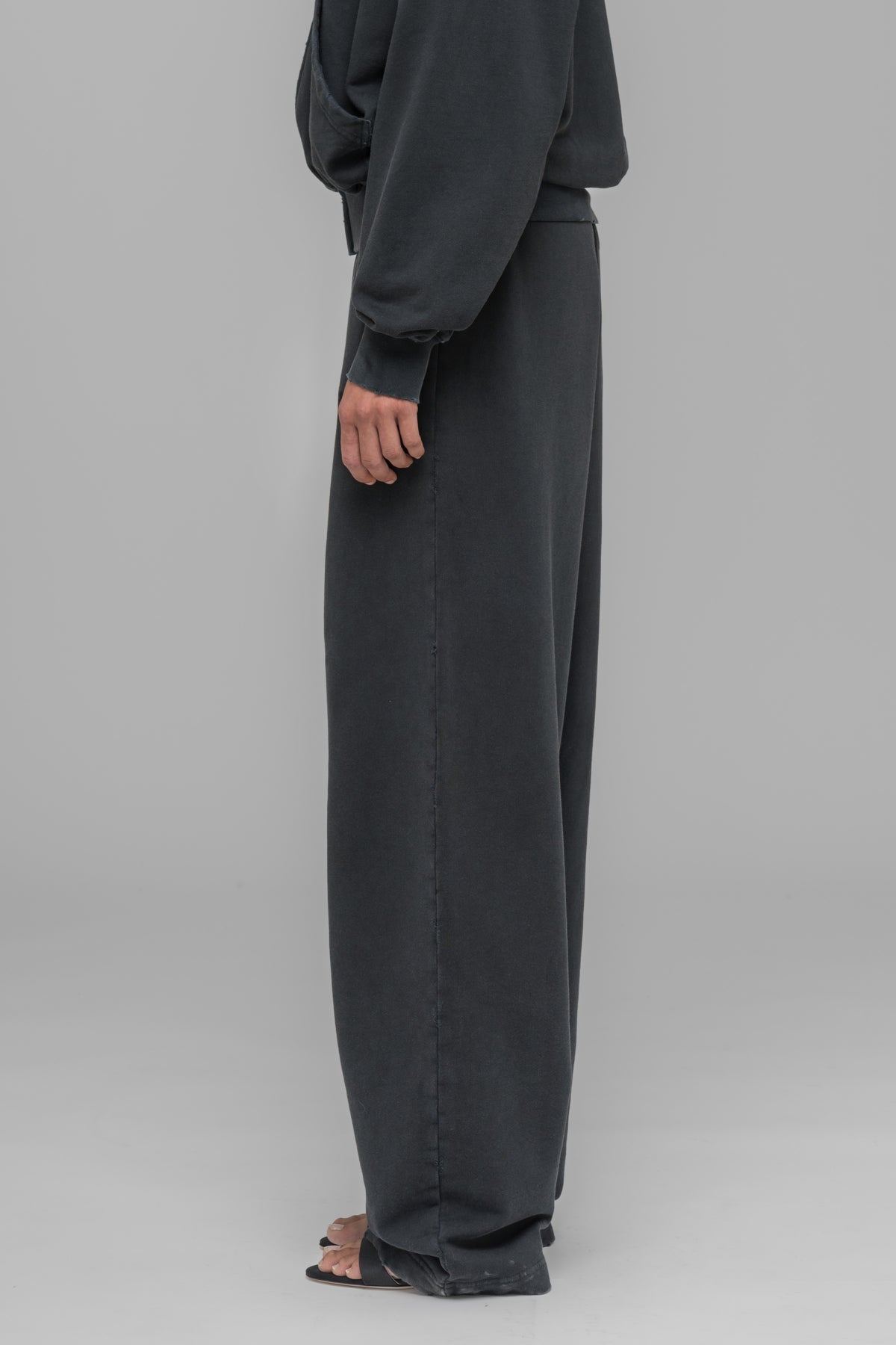 "OUTLAW" OVERSIZED SWEATPANTS