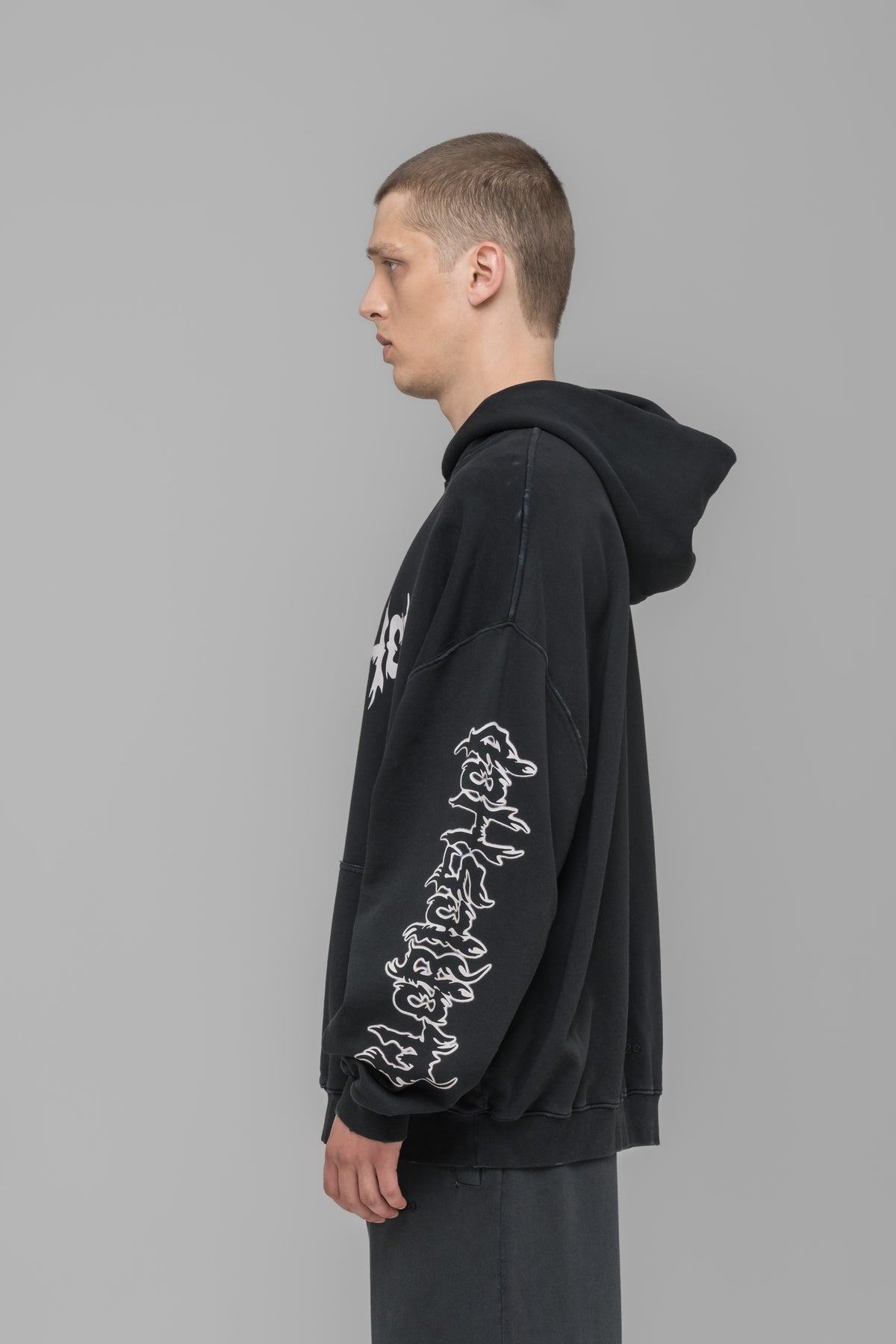 "FAITHLESS" OVERSIZED HOODIE WASHED BLACK