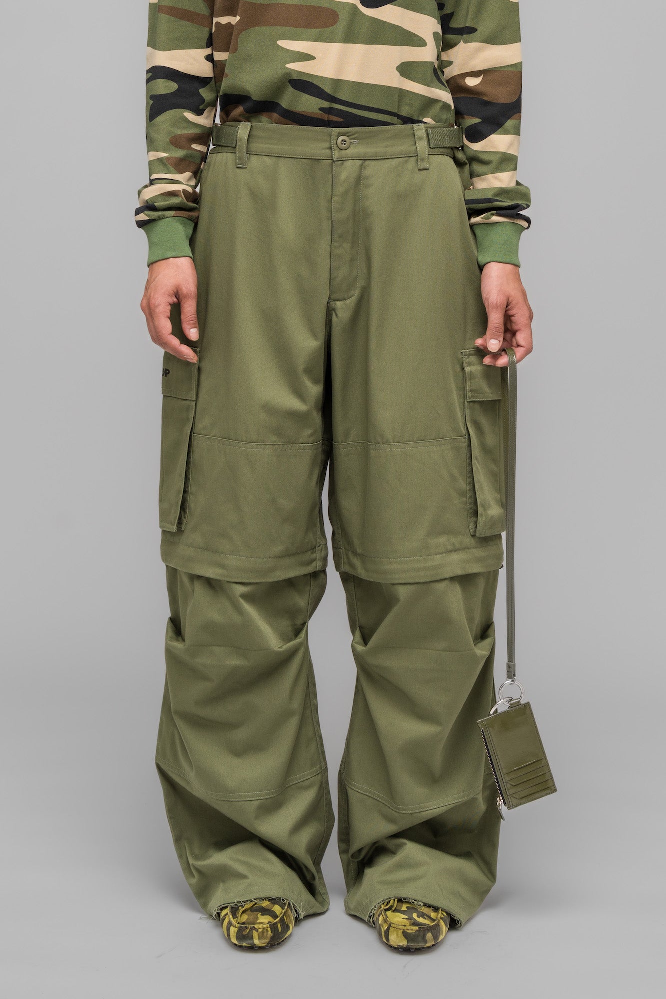 "MASKED CHOICE" CARGO PANTS - 032c