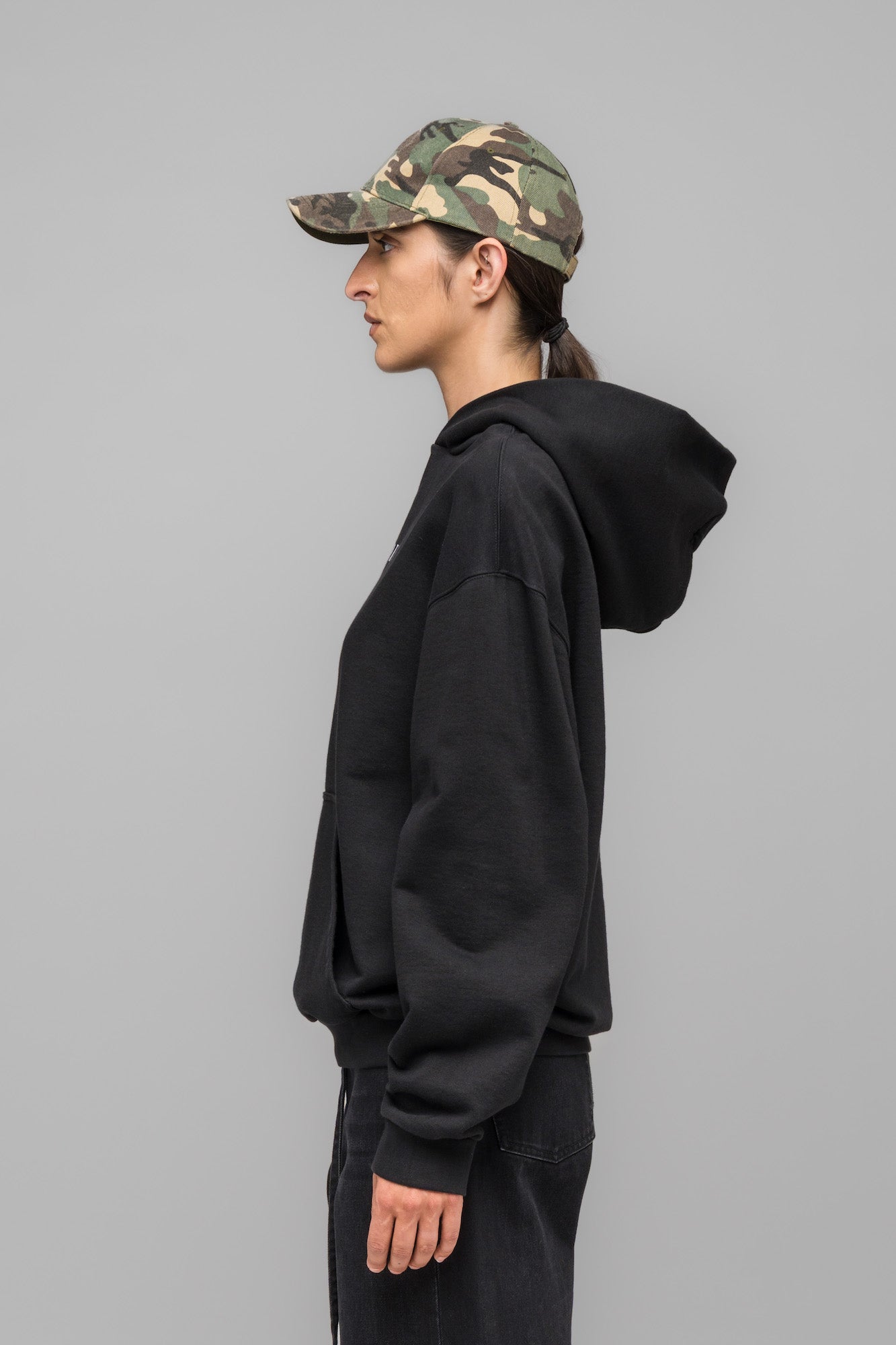 "BUY ME AN ISLAND" HOODIE - 032c