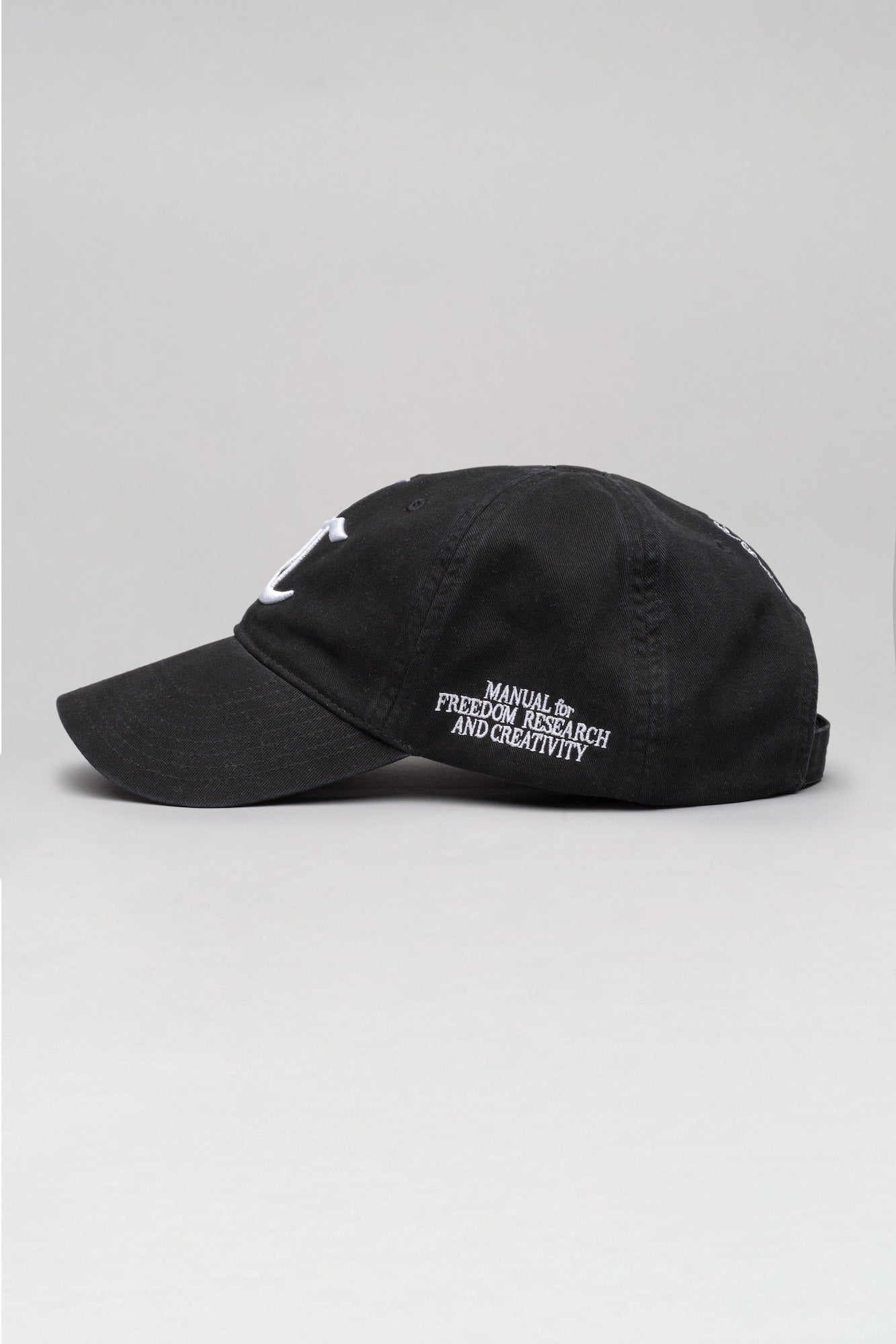 "COUNTERCULTURE" CAP - 032c