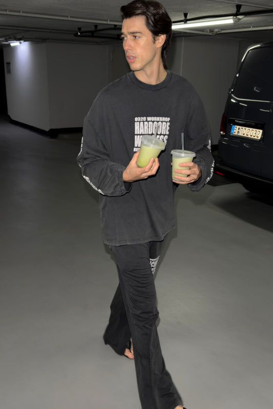 "HARDCORE WELLNESS" OVERSIZED LONGSLEEVE