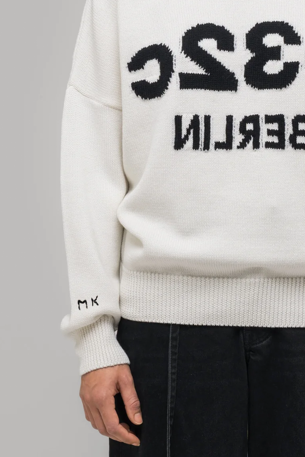 "SELFIE" SWEATER WHITE/BLACK