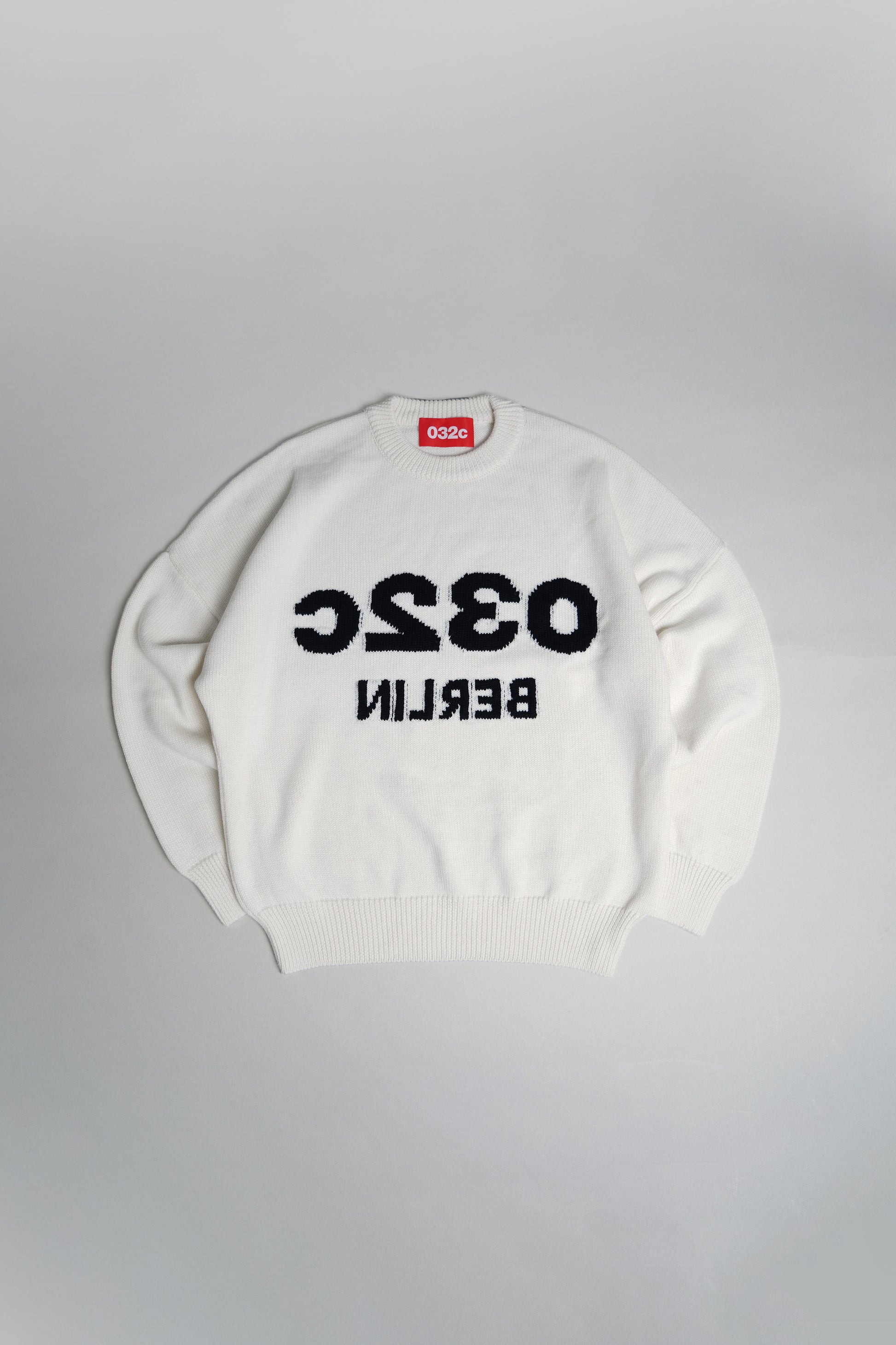 "SELFIE" SWEATER WHITE/BLACK