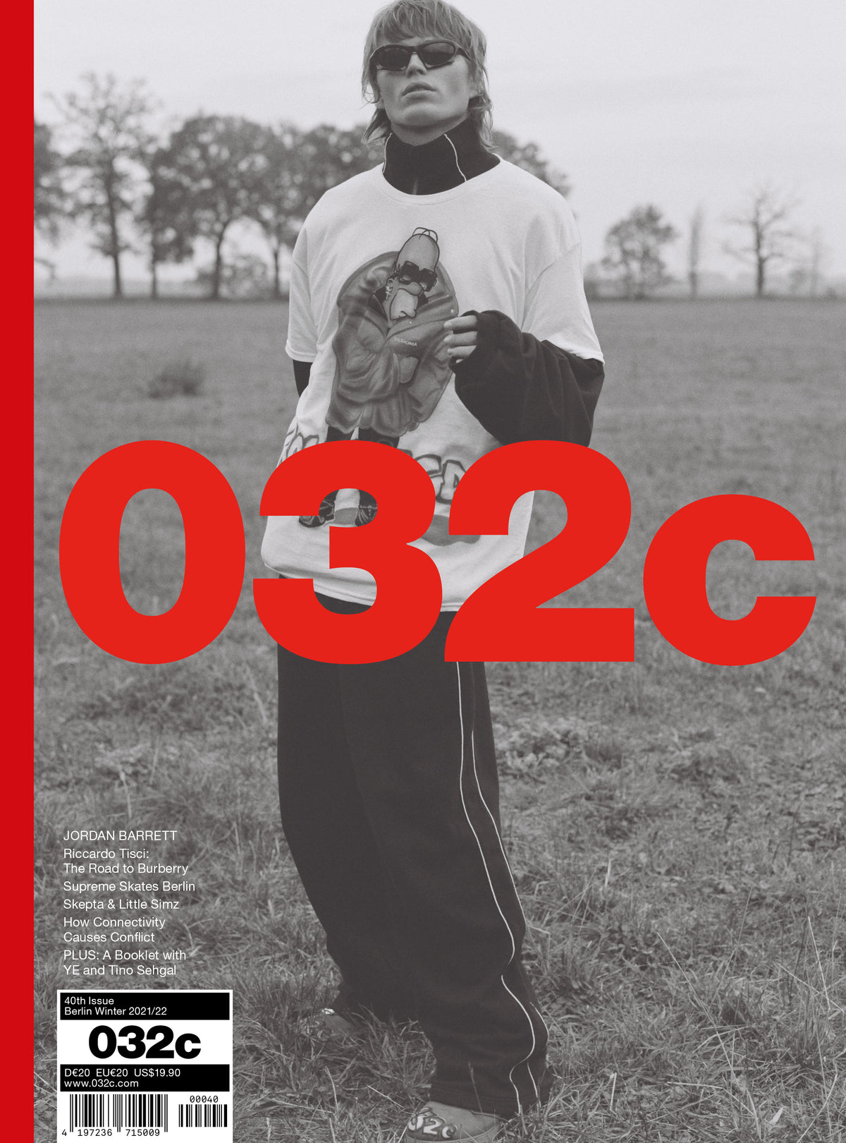 #40 ISSUE - WINTER 2021/2022 - - - 032c